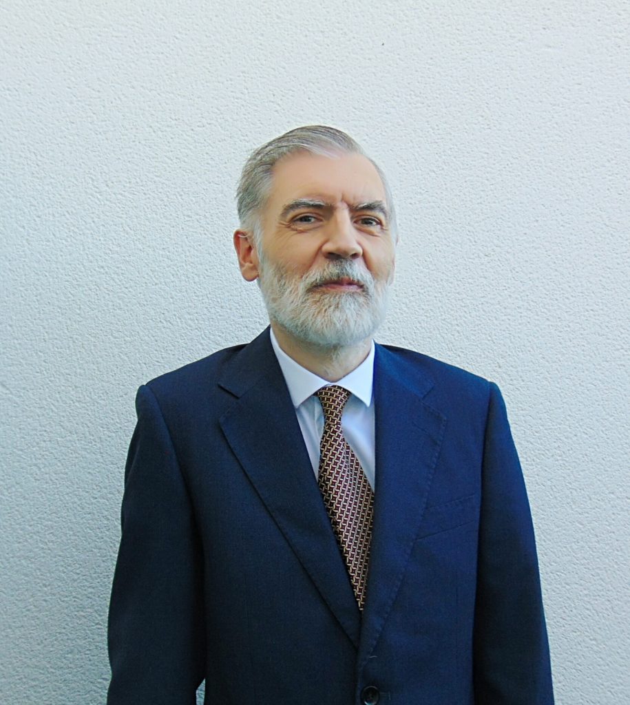 JAVIER2-915×1024 JAVIER2-915x1024